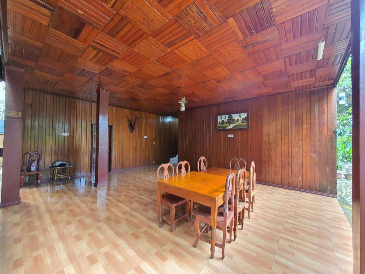 Sam Moon'S Hotel Angkor Wooden House Siem Reap Exterior photo